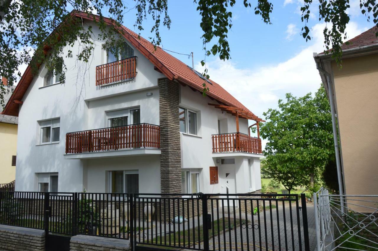 Varga Apartman Hévíz Eksteriør billede
